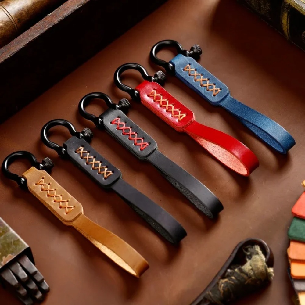 Horseshoe Game Set - Vintage Handmade Leather Keychain Real Cowhide